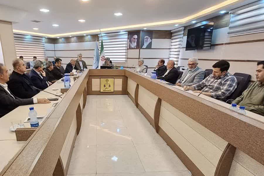 🟢 نشست مشترک جامعه اصناف رشت با رییس کل دادگستری گیلان